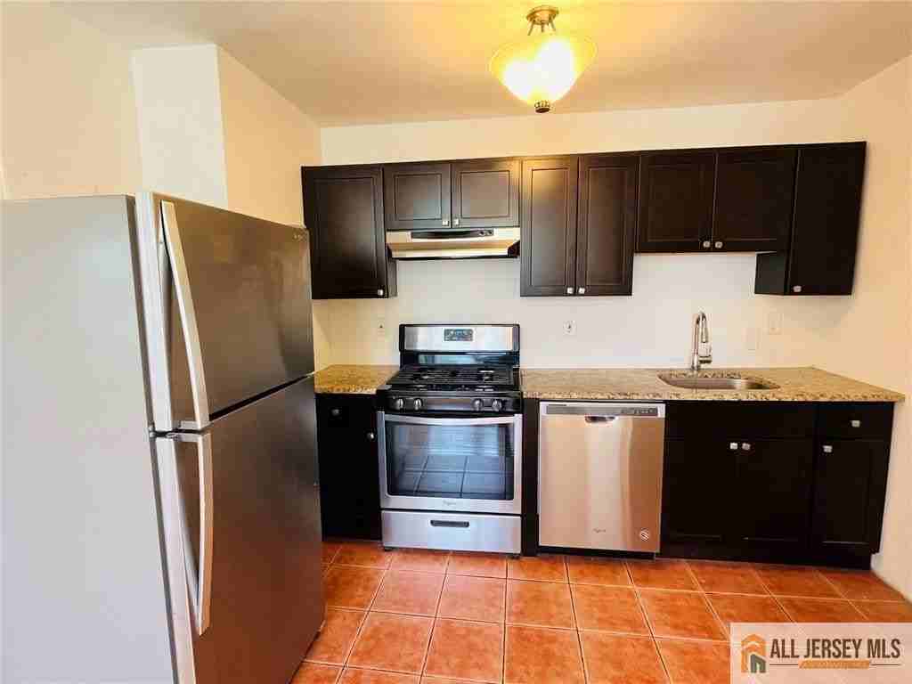 17 Elm Ct - Photo 4 of 11