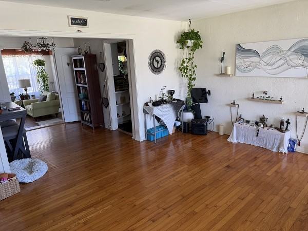 421 Seaview Avenue - Photo 6 of 21