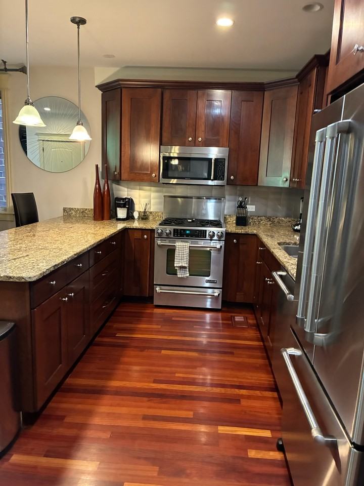 1018 South May Street #A - Photo 3 of 17