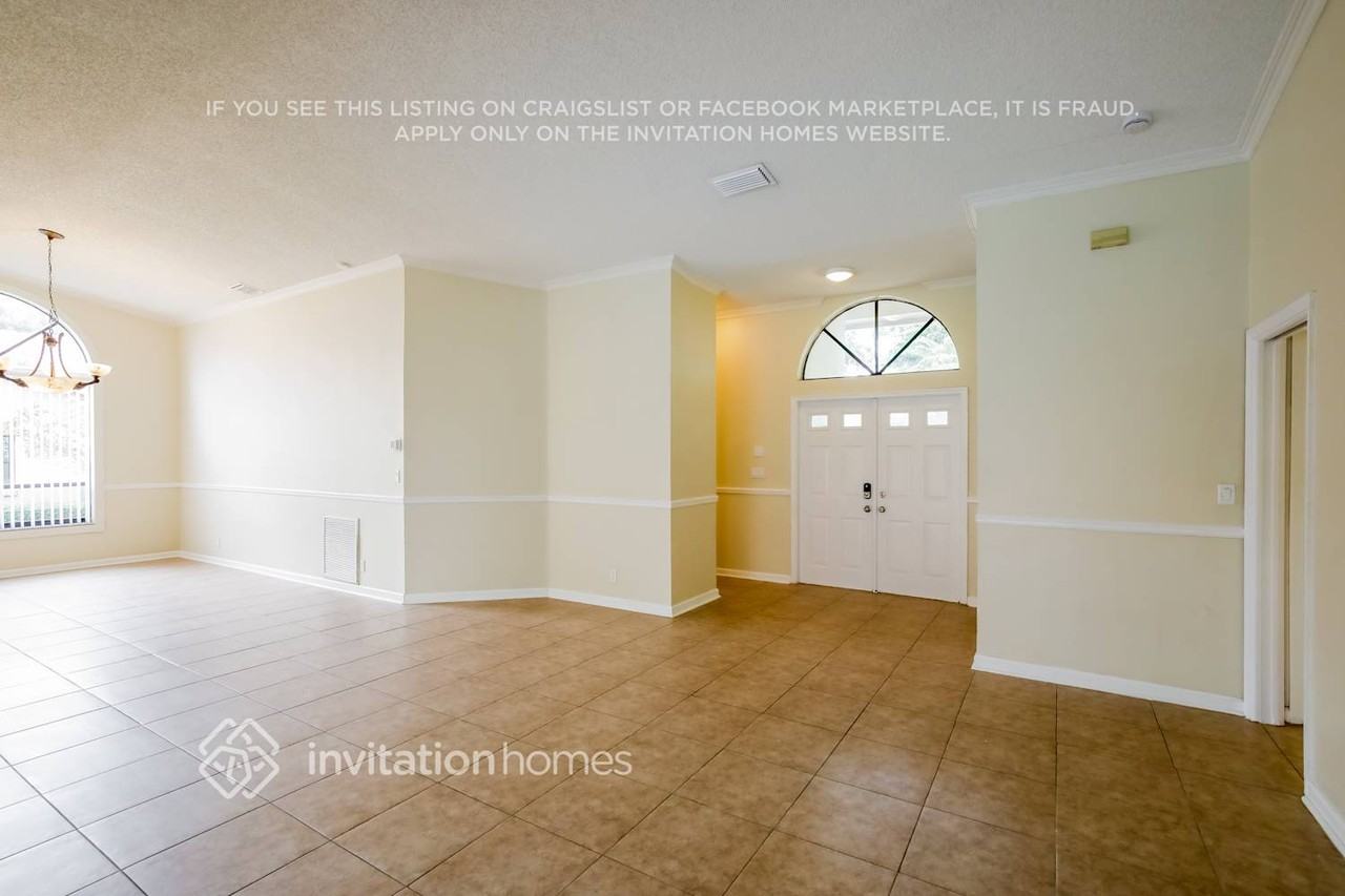 5166 Nw 99th Way - Photo 3 of 17