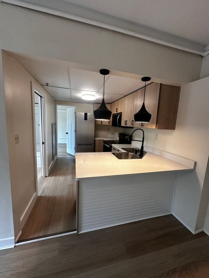 Cascade Apartments - Photo 5 of 36