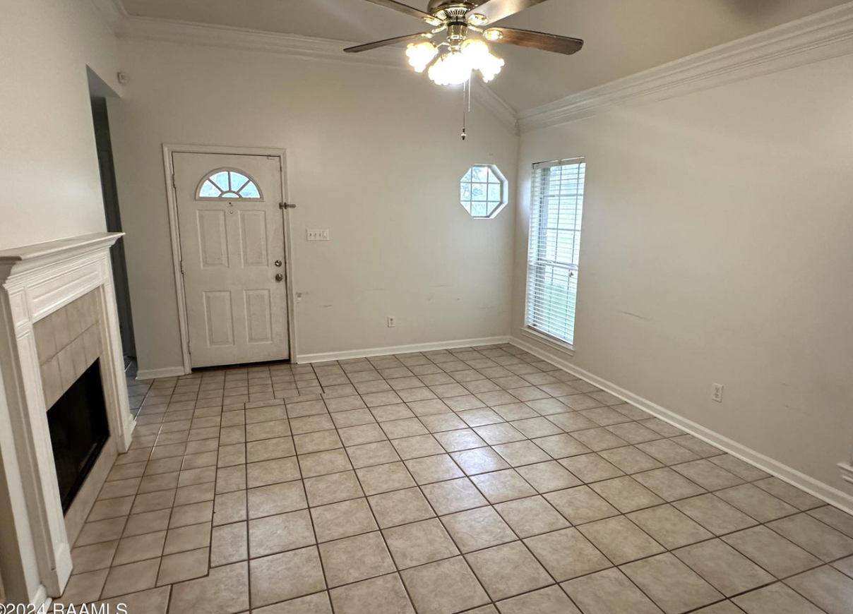 130 Edie Ann Dr #1 - Photo 2 of 9