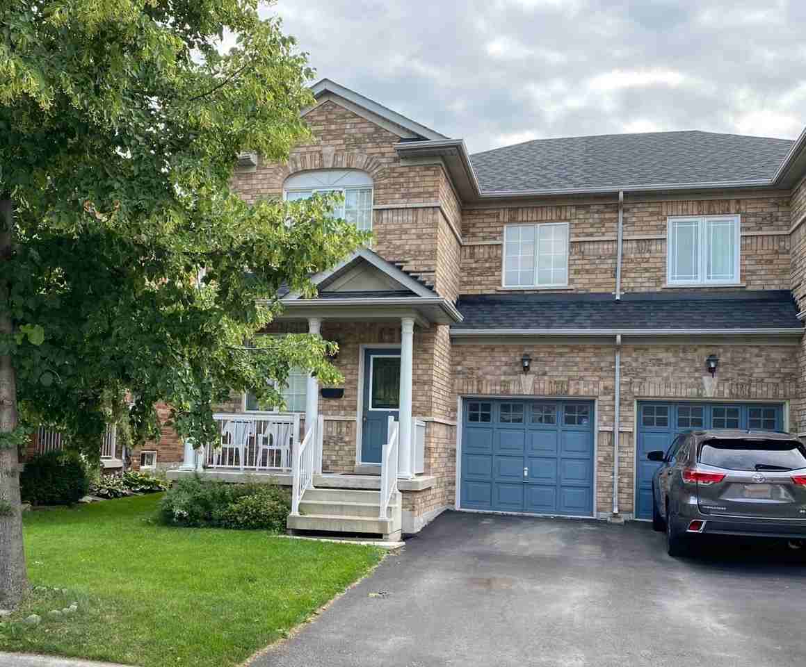 247 Fitzgerald Crescent - Photo 2 of 16