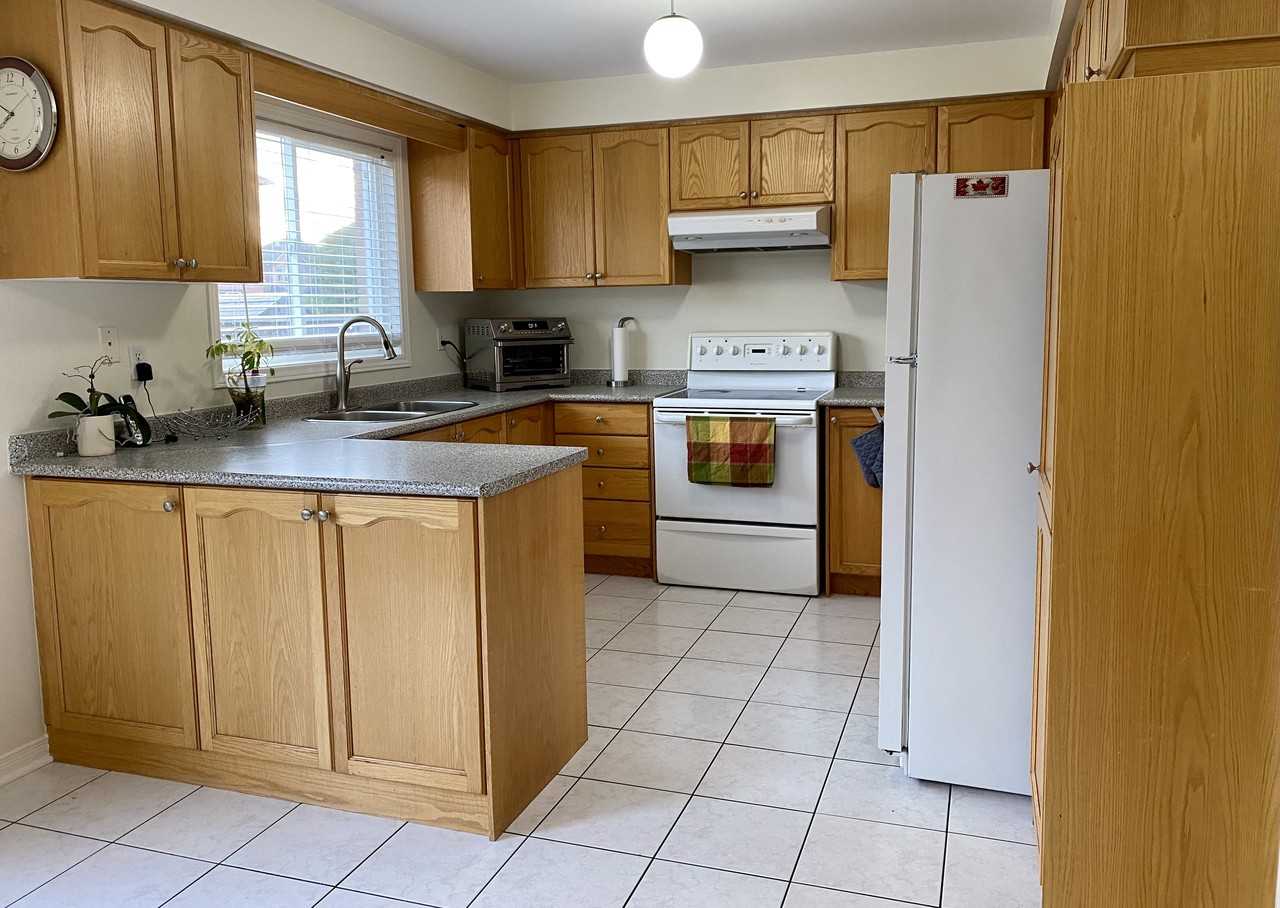 247 Fitzgerald Crescent - Photo 6 of 16