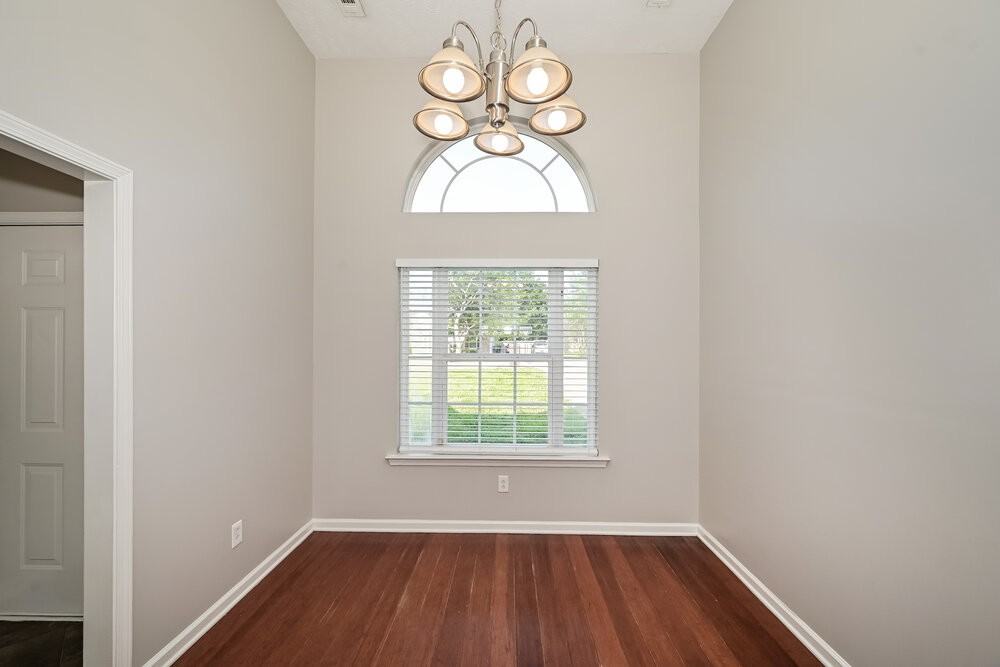 2625 Weatherford St - Photo 6 of 17