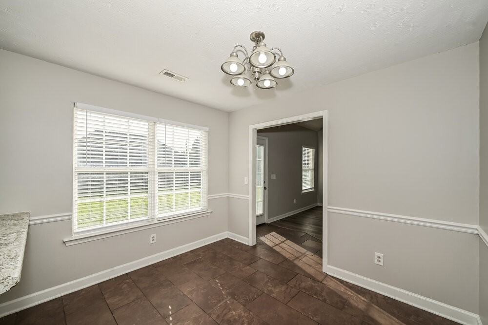 2625 Weatherford St - Photo 7 of 17