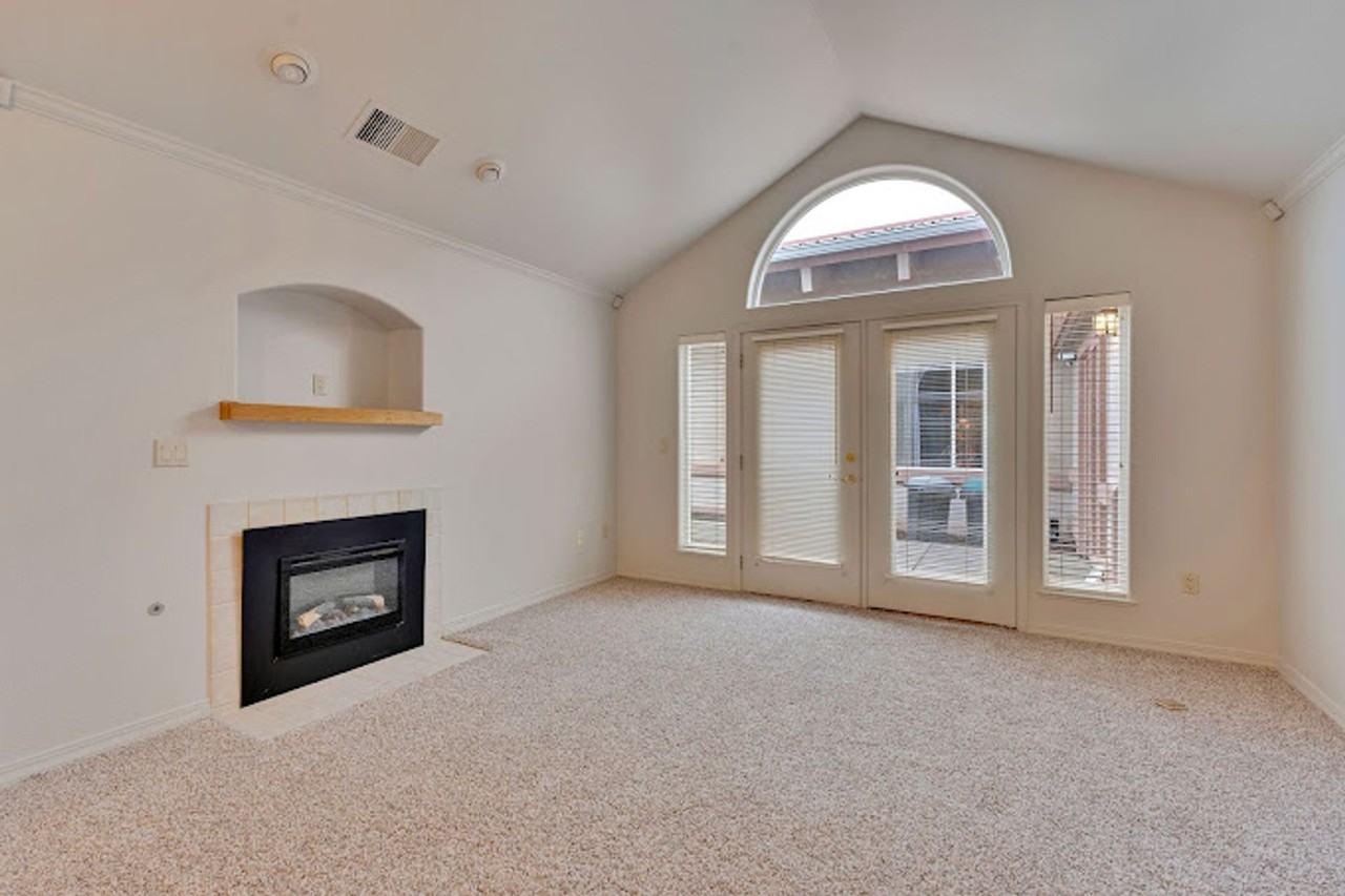 Courtland Place Apartments - Photo 3 of 23