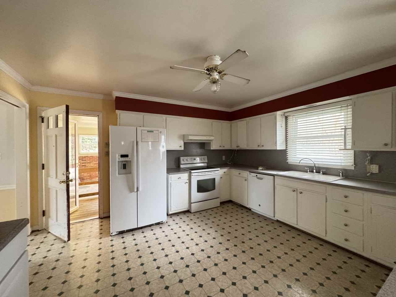 1032 Belmorrow Dr #1 - Photo 6 of 28