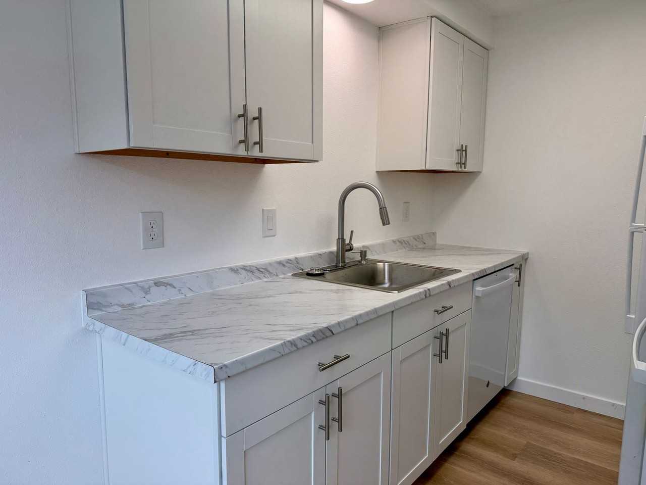 1443 DK NW 61st Street - Photo 6 of 34