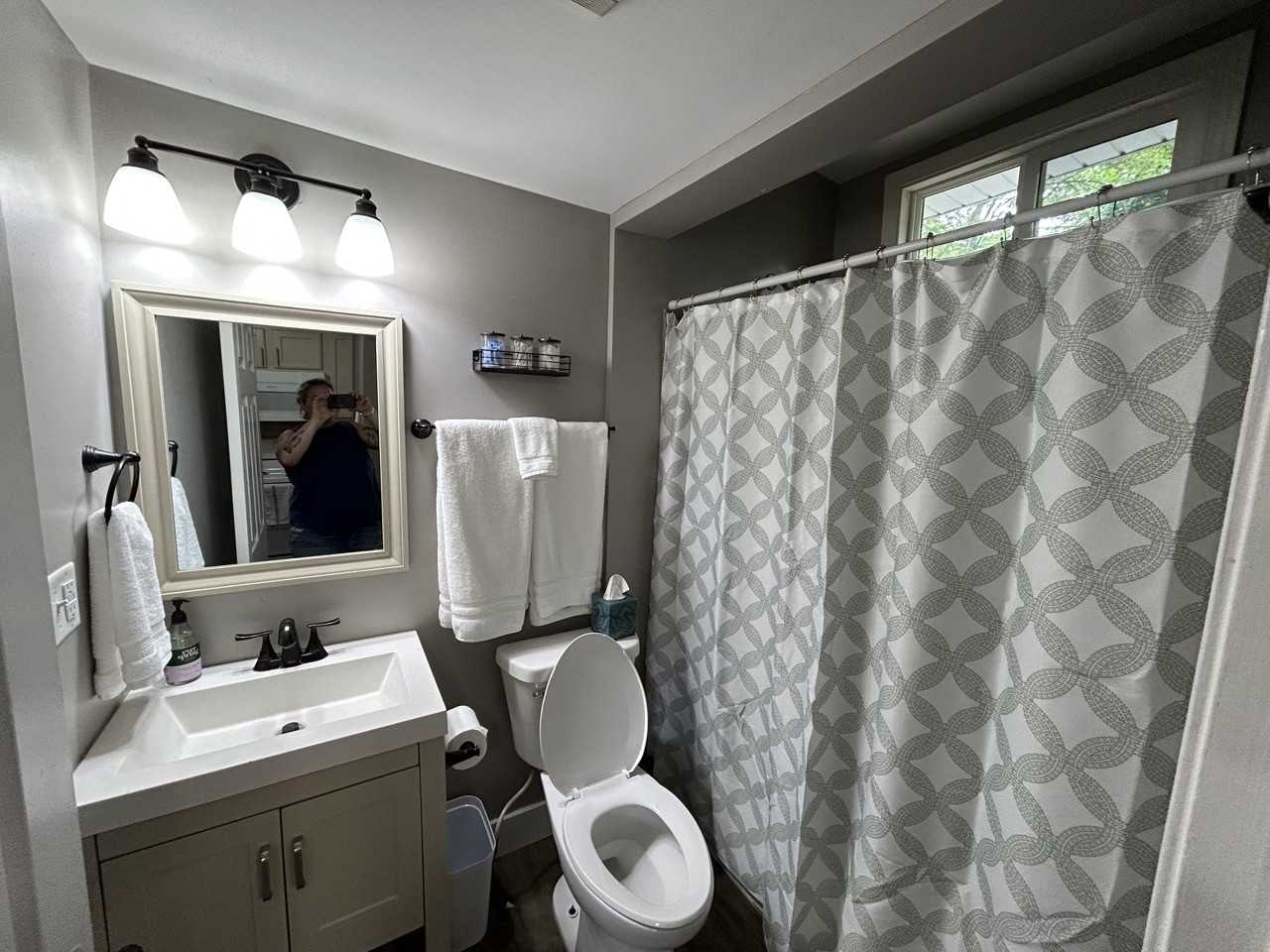 619 Charles Ave Se - Photo 6 of 21