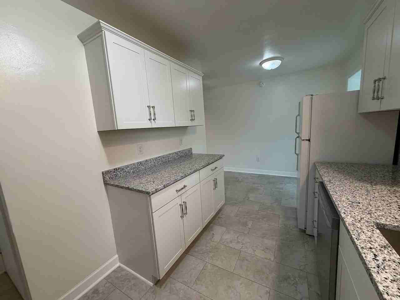 600 Broce Dr - Photo 3 of 24