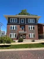 featured image of 302 E Clark St