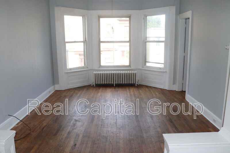 130 5th Ave #2F - Photo 2 of 12