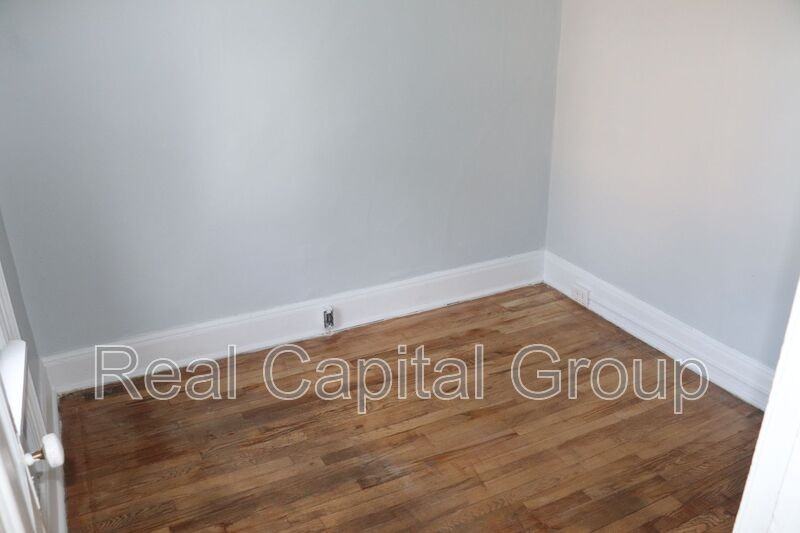 130 5th Ave #2F - Photo 3 of 12