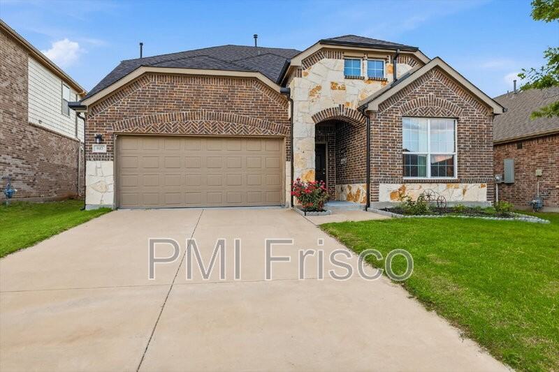 817 Adelyn St - Photo 3 of 27