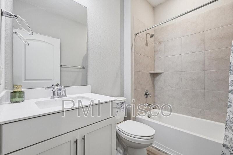 817 Adelyn St - Photo 7 of 27