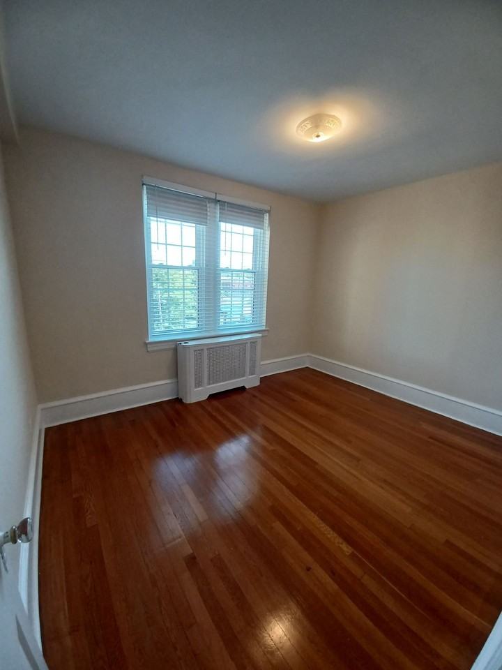 2 Linden Ave - Photo 2 of 14