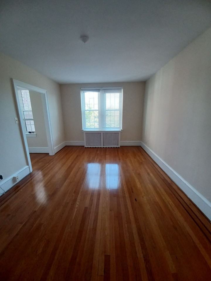 2 Linden Ave - Photo 4 of 14