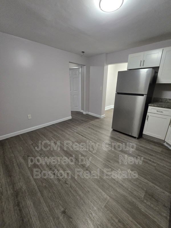 46 Waverly St #B - Photo 3 of 29