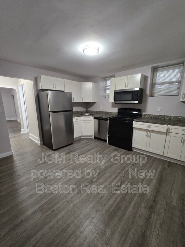 46 Waverly St #B - Photo 4 of 29