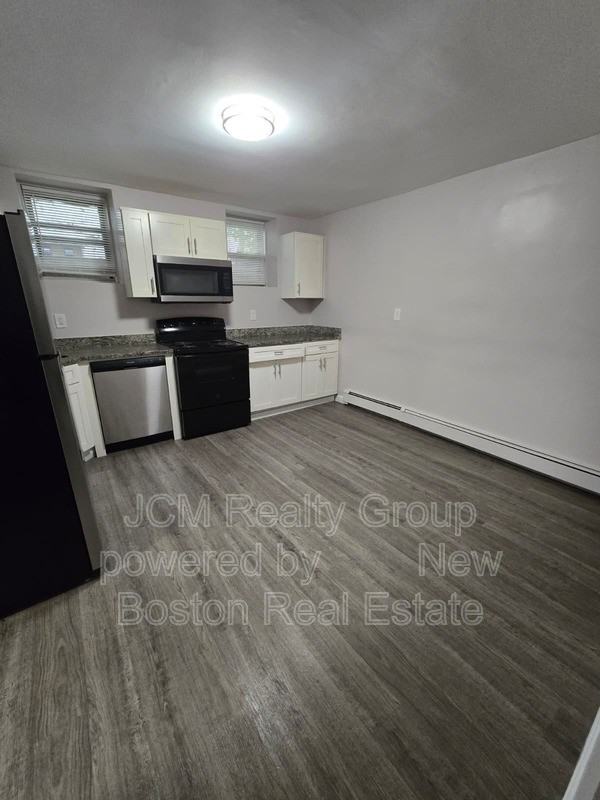 46 Waverly St #B - Photo 5 of 29