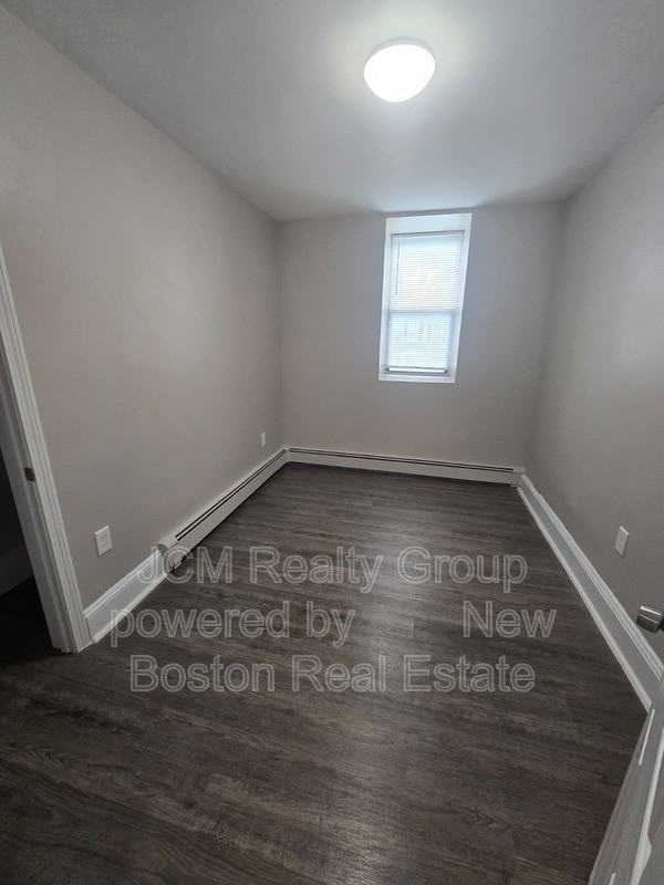 46 Waverly St #B - Photo 7 of 29