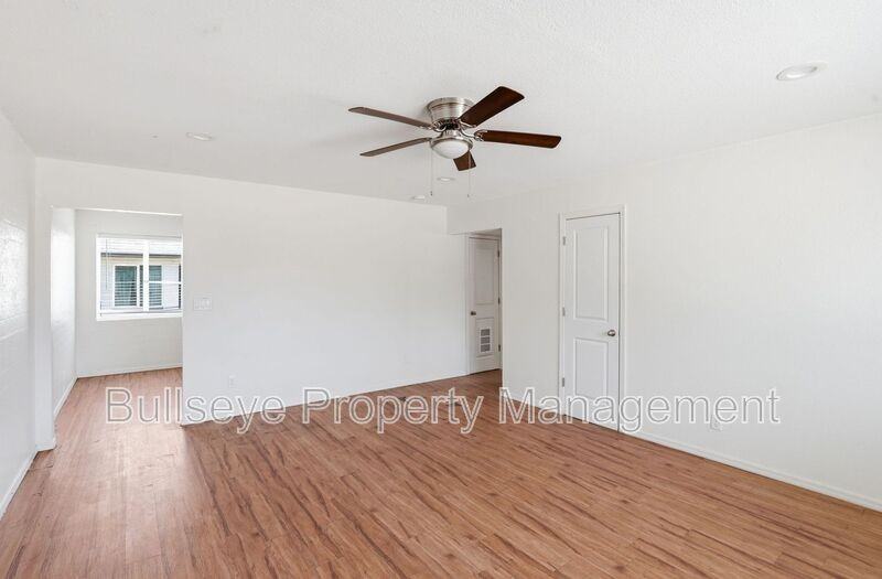 5645 S 6th St #2 - Photo 4 of 15