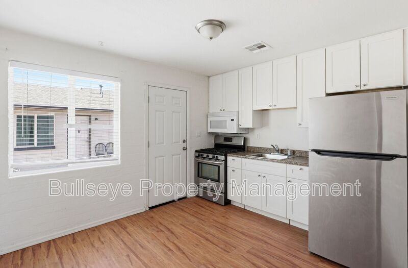 5645 S 6th St #2 - Photo 6 of 15