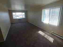 featured image of 325 Cragmor Rd