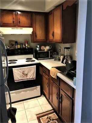 939 E Homer St - Photo 4 of 6