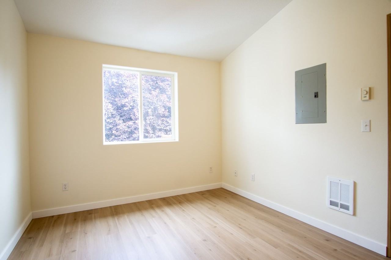 130 Se 105th Ave #C2 - Photo 5 of 11