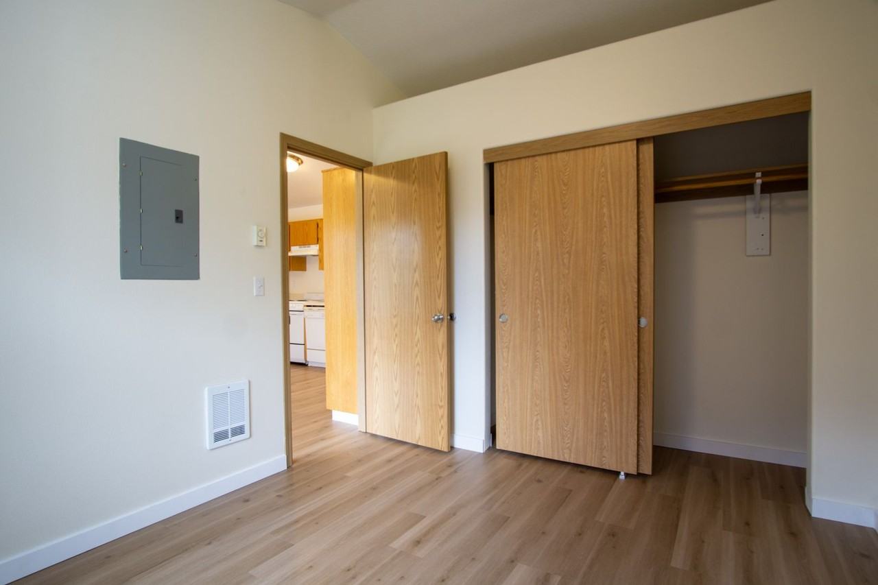 130 Se 105th Ave #C2 - Photo 6 of 11