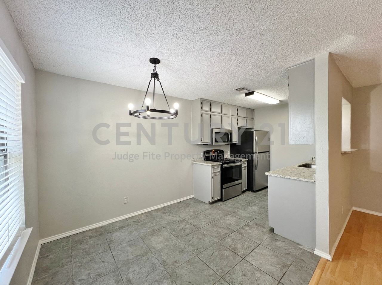 104 Woodie Way #C - Photo 3 of 13