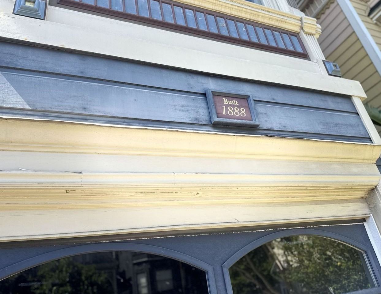 1914 Golden Gate Ave - Photo 6 of 50
