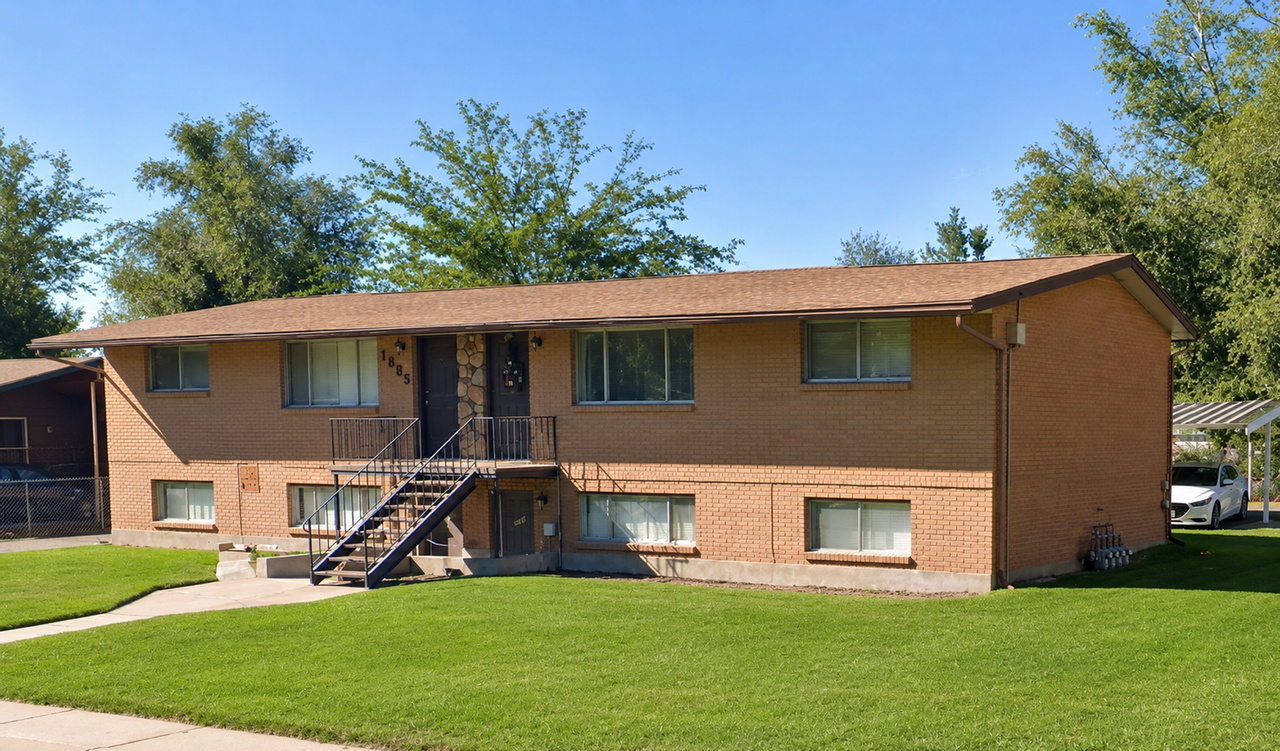 1444 S 320 E - Photo 2 of 9