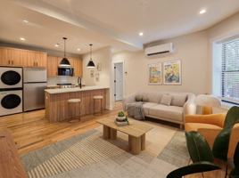 featured image of 2237 N Bissell St