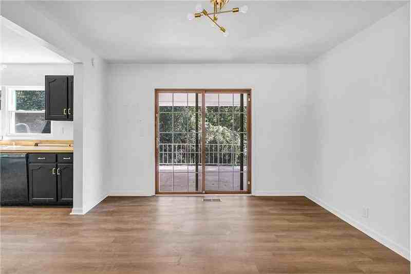 3714 Thrushwood Dr - Photo 7 of 19