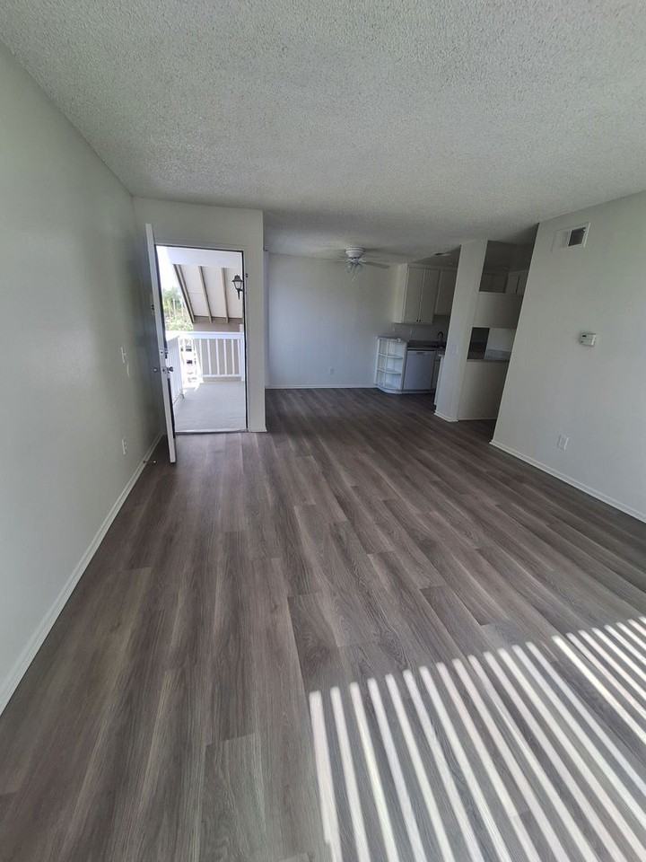 170 Amberway Apartments - Photo 4 of 18