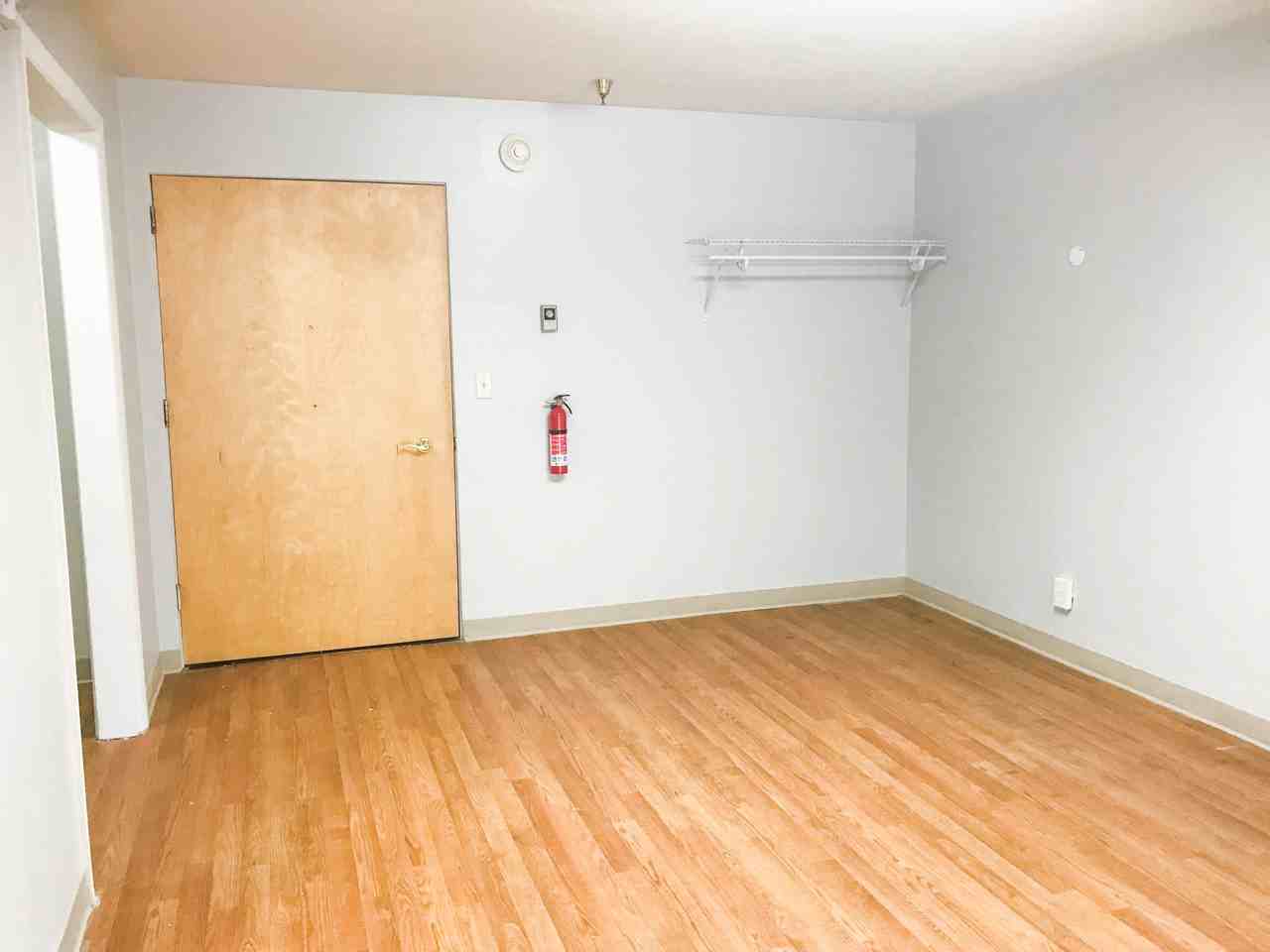 640 Filer Ave W - Photo 7 of 23