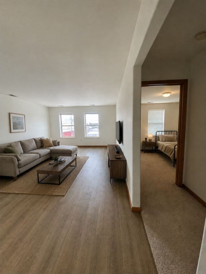 117 E Washington St - Photo 3 of 17