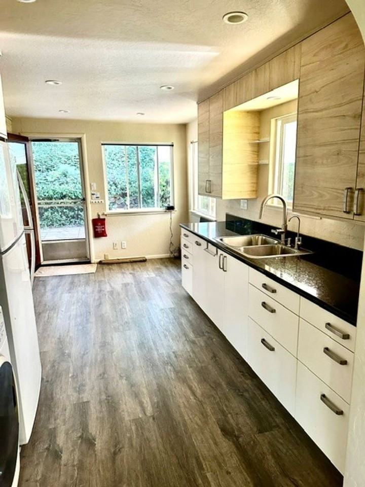 14645 Meadow Dr - Photo 3 of 10