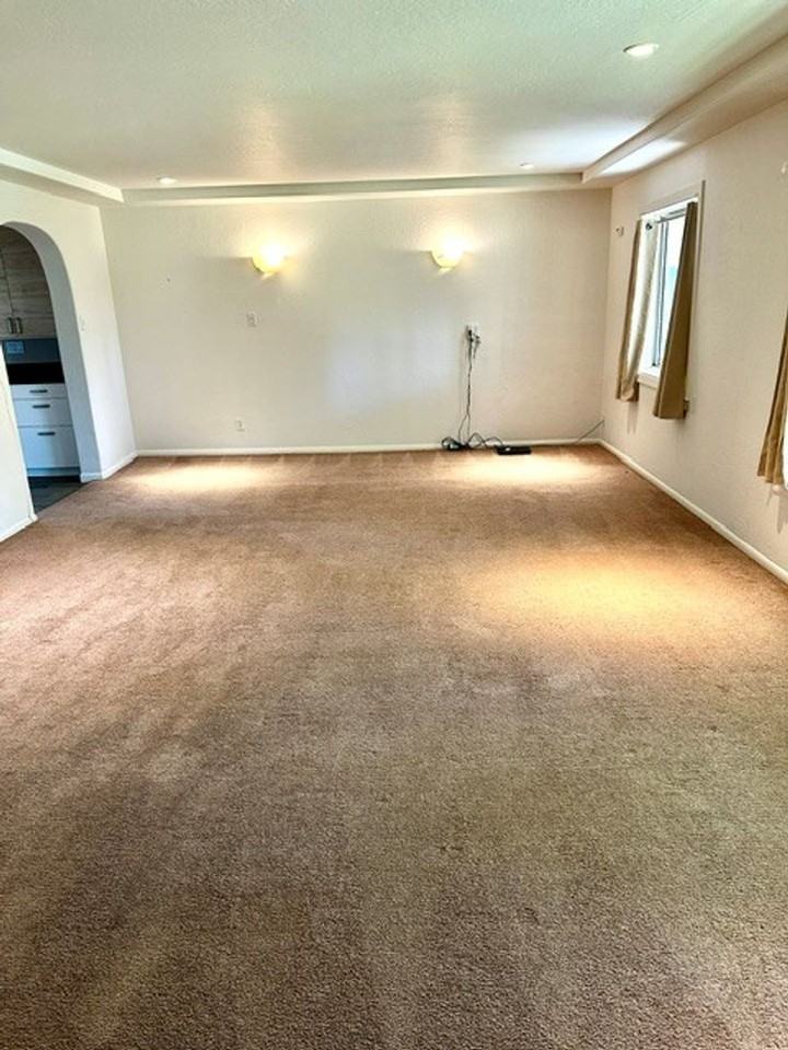 14645 Meadow Dr - Photo 4 of 10