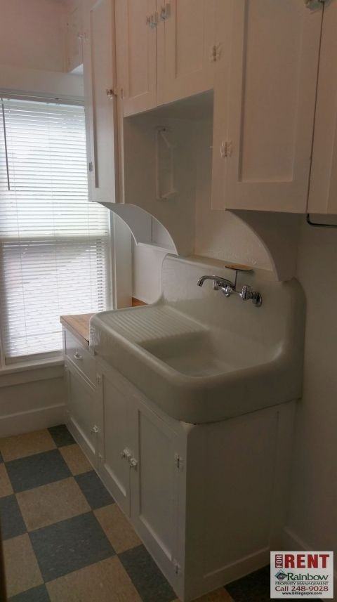 220 N 24th St #1 - Photo 2 of 7