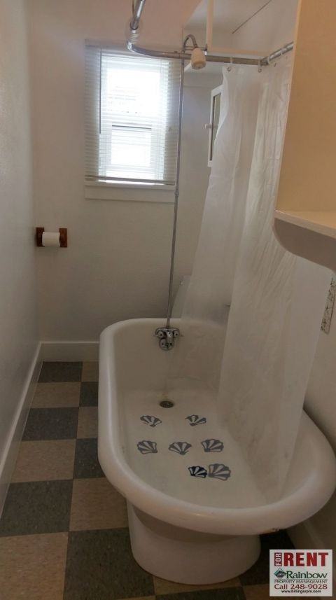 220 N 24th St #1 - Photo 4 of 7