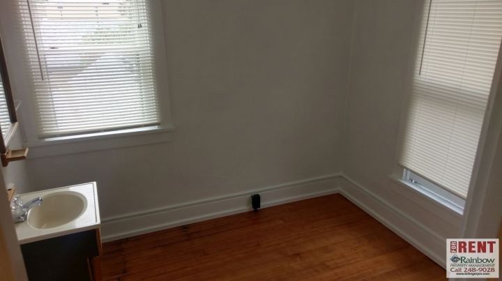 220 N 24th St #1 - Photo 5 of 7