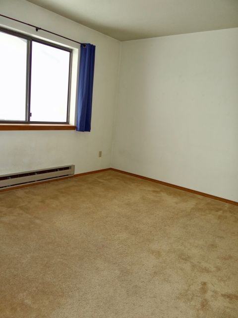 1034 Wicks Ln - Photo 6 of 7