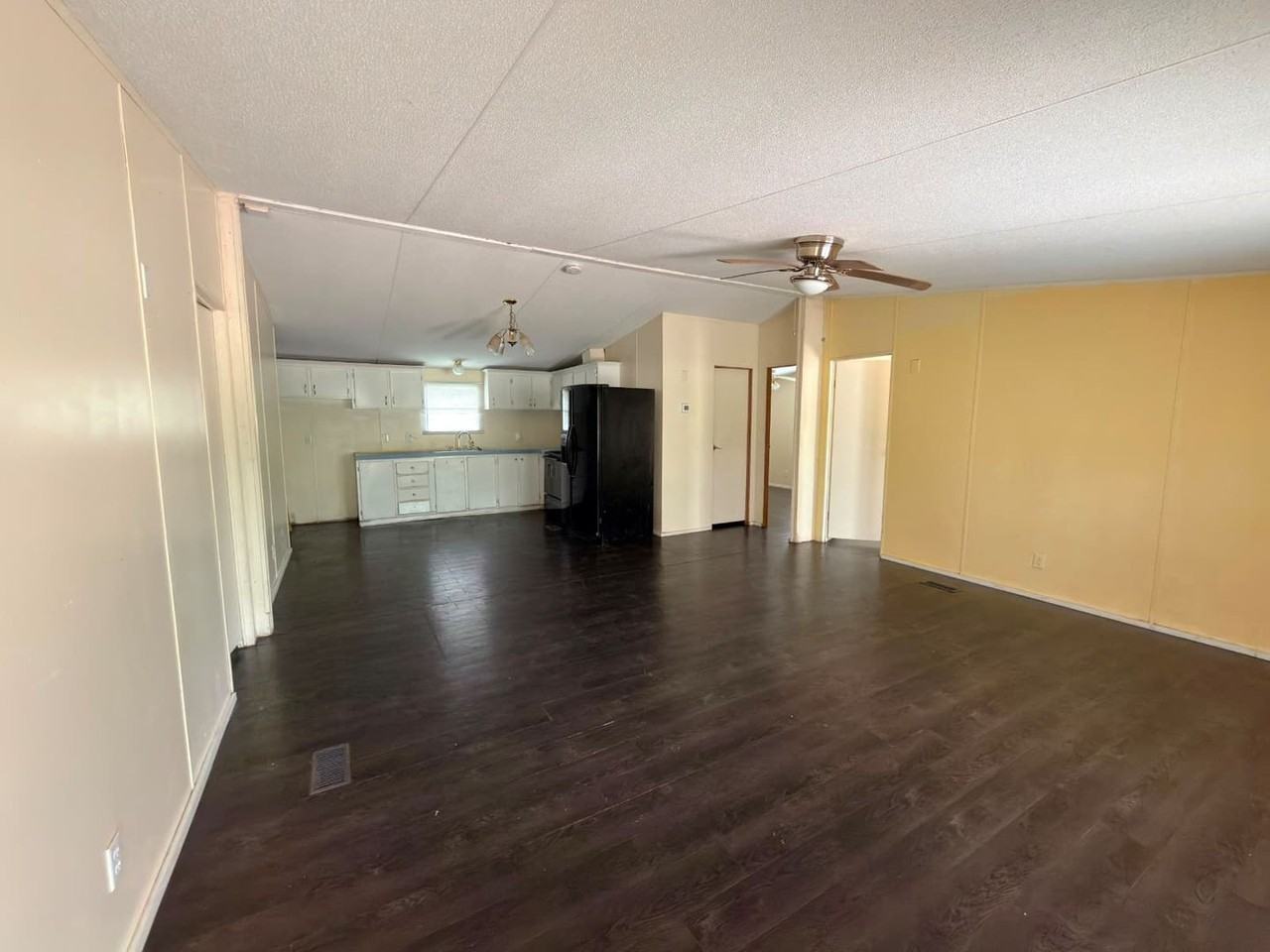 8607 Burleson Manor Rd - Photo 3 of 14