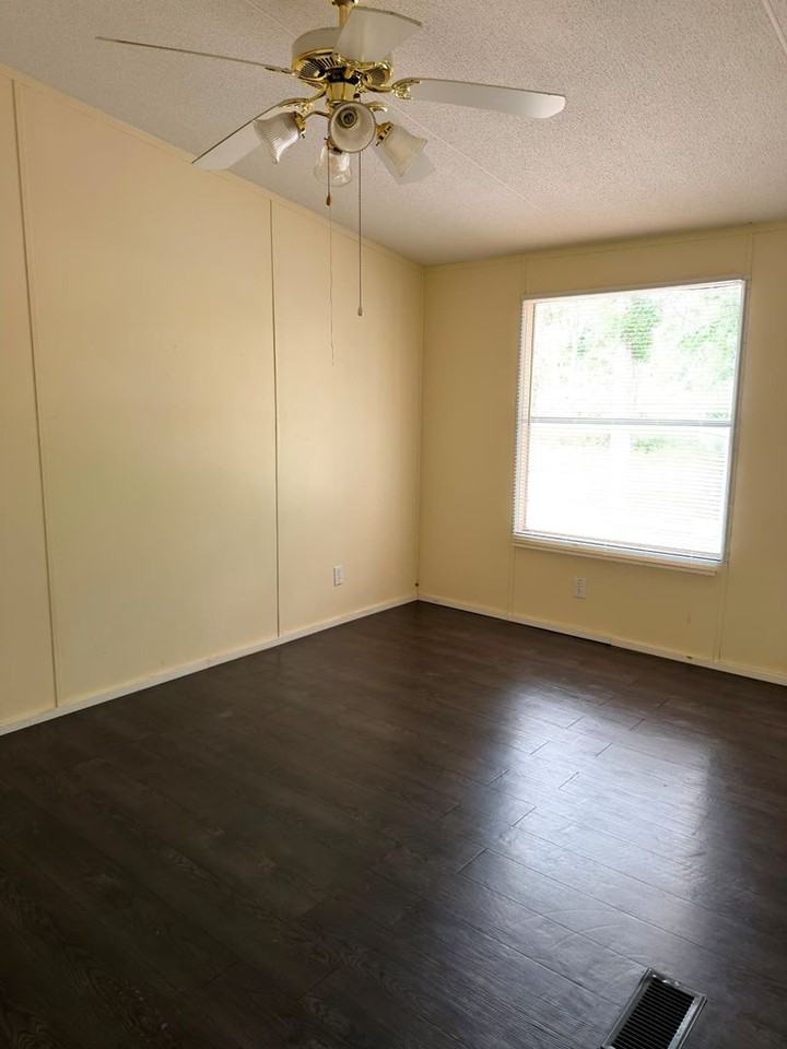 8607 Burleson Manor Rd - Photo 7 of 14