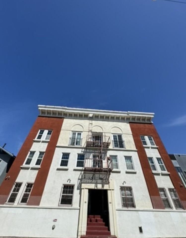 33 Horizon, LLC - Photo 2 of 35