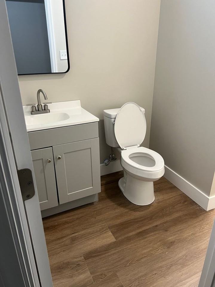 403 Mcfarland St #302 - Photo 2 of 5
